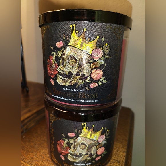 NEW LOT OF 2 Halloween Vampire Blood 3-Wick Candles  Bath & Body Works 2023 Rare - Picture 7 of 8